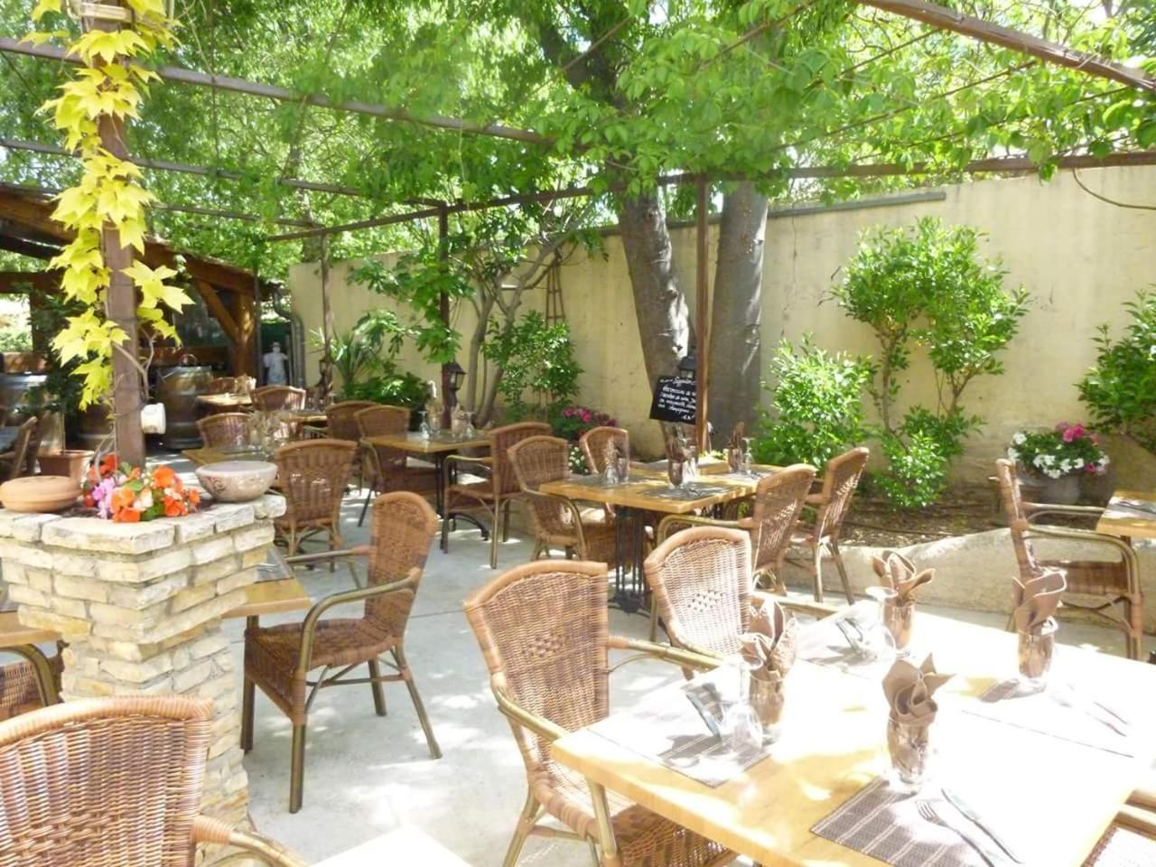 Auberge de la Table Ronde Vinon-sur-Verdon Exterior foto
